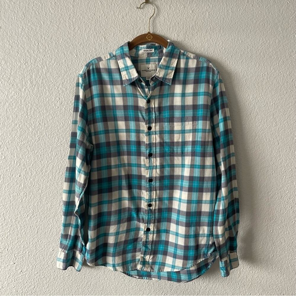 American Eagle Blue & Grey Button Up Shirt Seriously Soft Size Medium